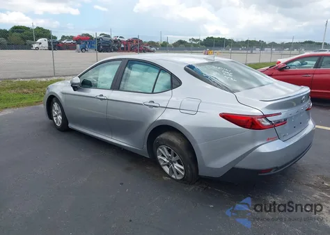 2025 Toyota Camry Le из США, поврежденный, VIN 4T1DAACK3SU540161